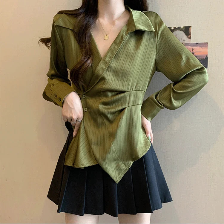 Camisa com Design Irregular na Cintura