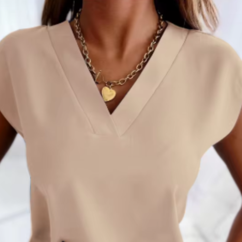 T-shirt  Feminina em Gola V