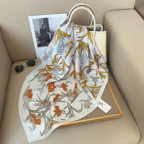 Lenço Cetim de  Seda com Estampado