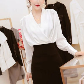 Blusa de Cetim com Decote em V Cruzado