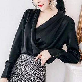 Blusa de Cetim com Decote em V Cruzado