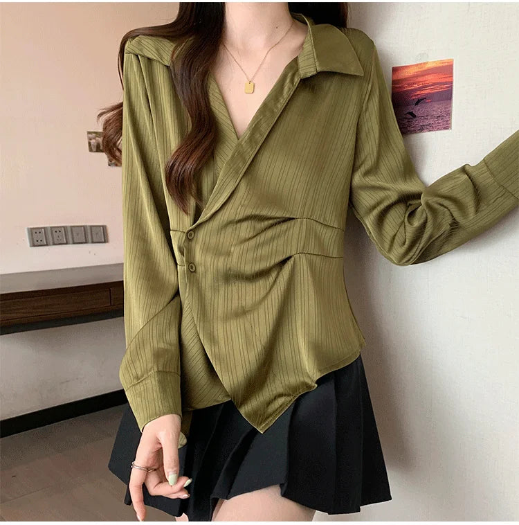 Camisa com Design Irregular na Cintura