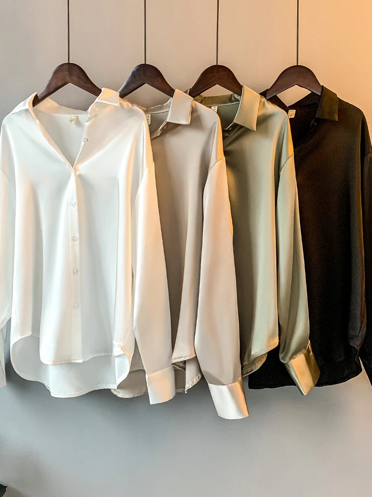 Camisa Feminina Manga Longa em Cetim