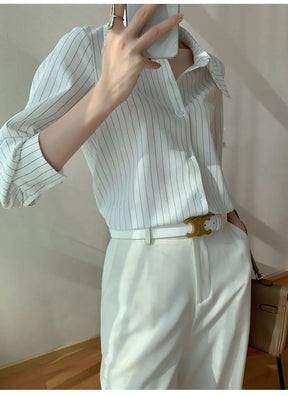 Camisa Minimalista Lapela e Manga Longa