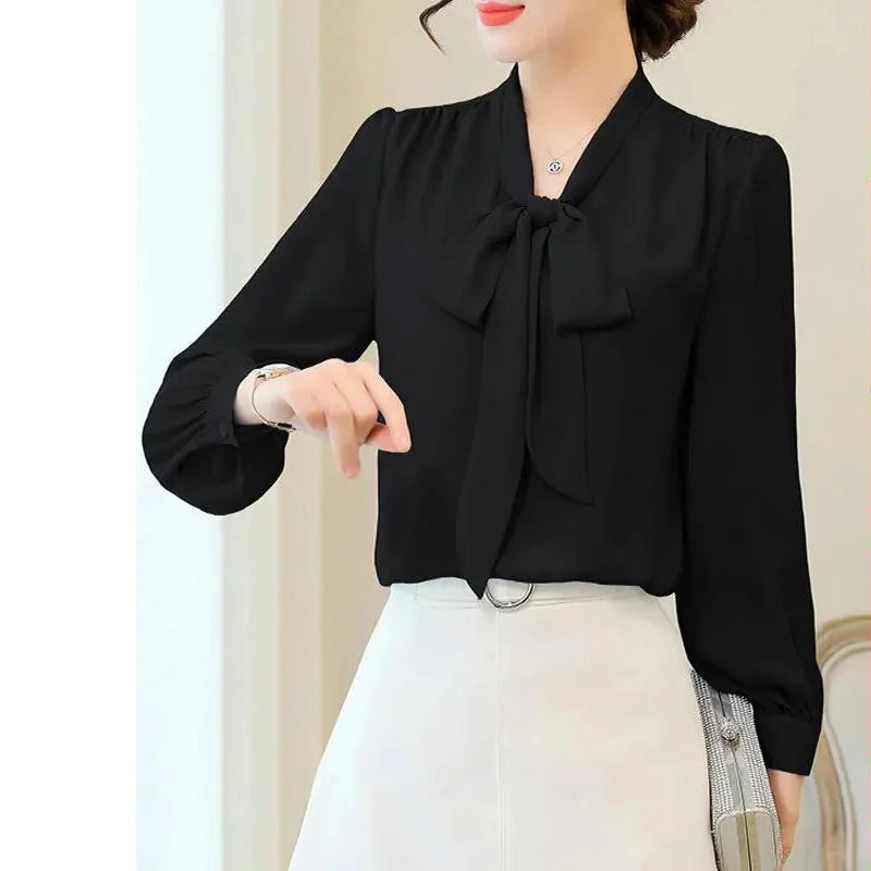 Camisa Modelo Clássico em Chiffon com Laço