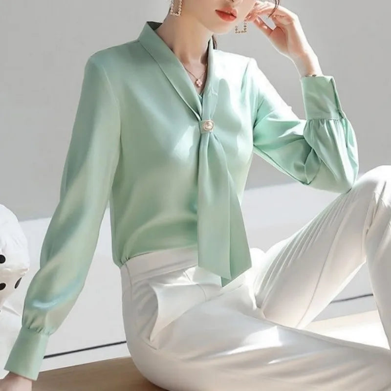 Camisa Feminina Manga Longa Gola Borboleta